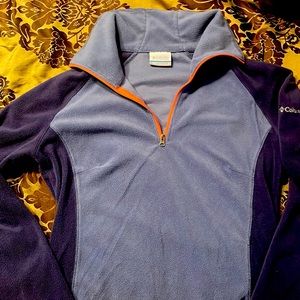 Columbia - sweatshirt- used